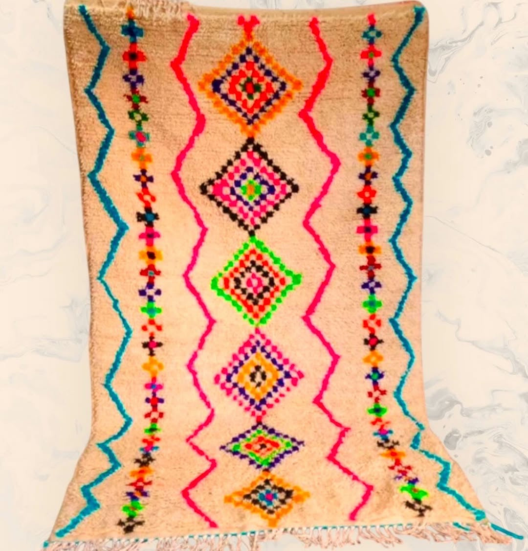 Handmade Azilal Rug, size 250 x 150 cm || 8.2 x 4.92 ft