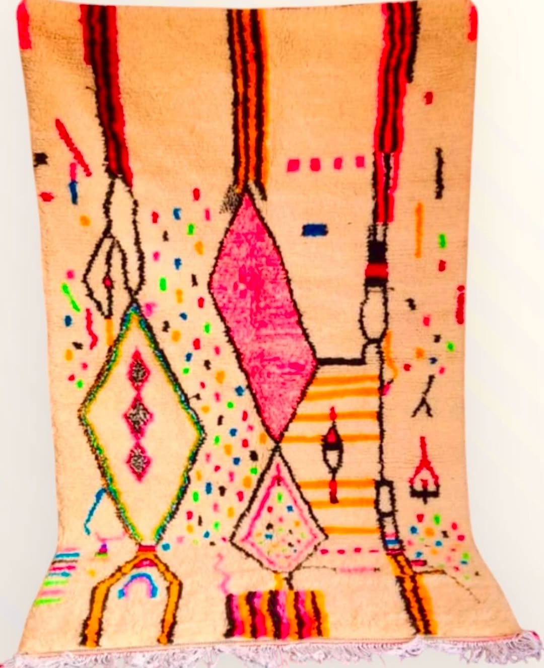 Handmade Azilal Rug, size 250 x 150 cm || 8.2 x 4.92 ft