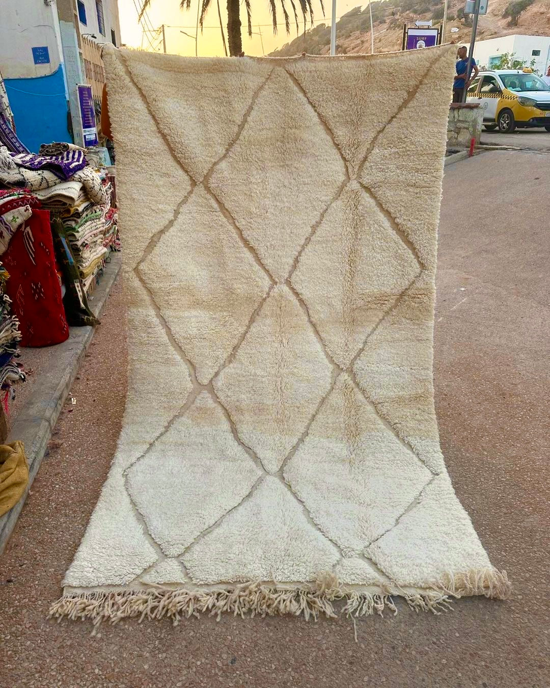 Beni Ouarain Rug size 250 x 150 cm || 8.2 x 4.92 ft