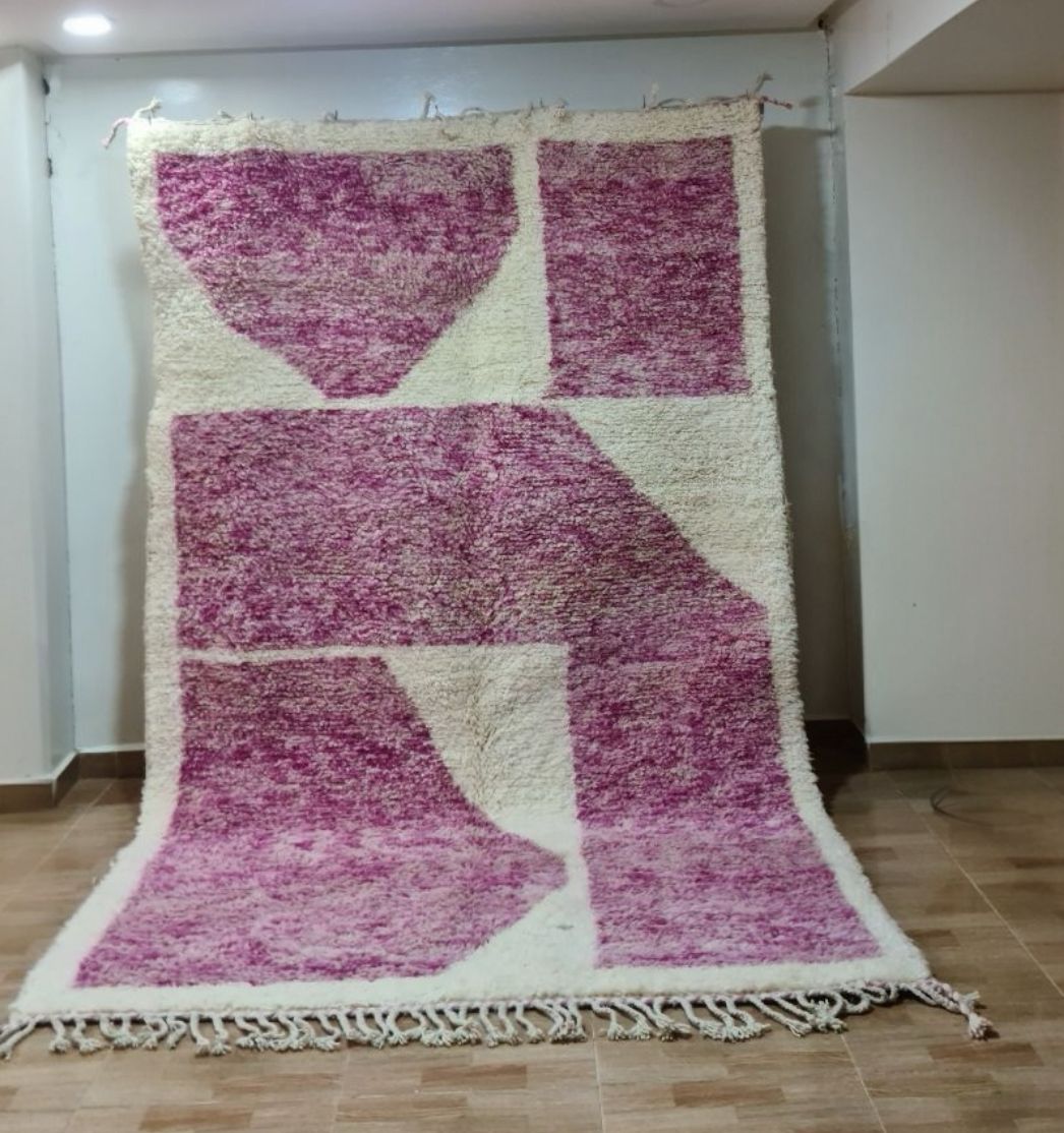Handmade Azilal Rug, size 250 x 150 cm || 8.2 x 4.92 ft