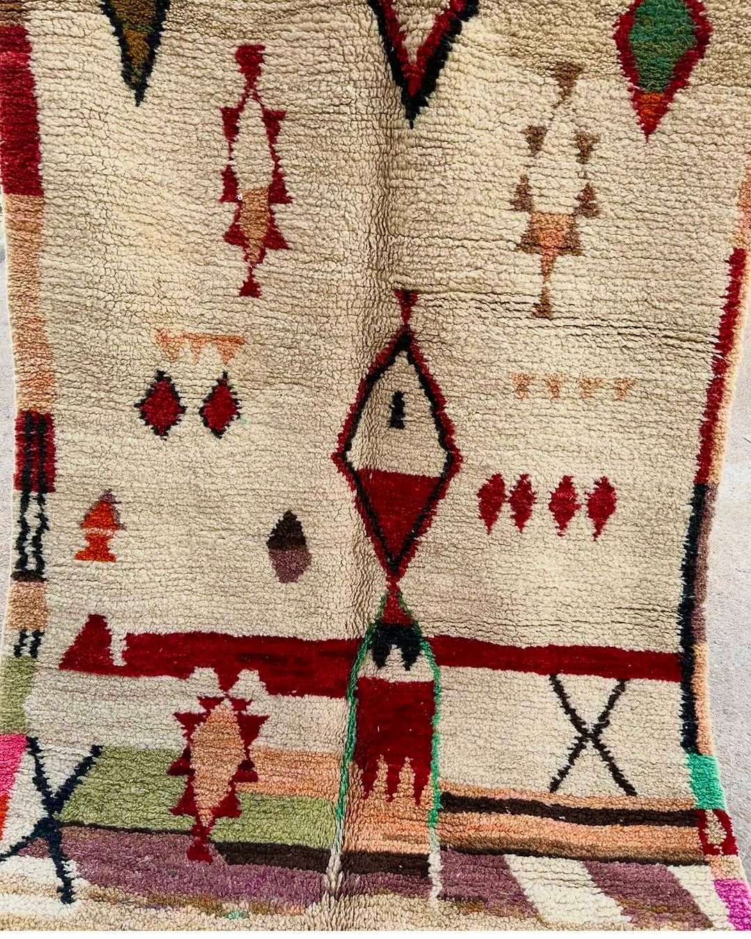 Beni Ouarain Rug size 250 x 150 cm || 8.2 x 4.92 ft