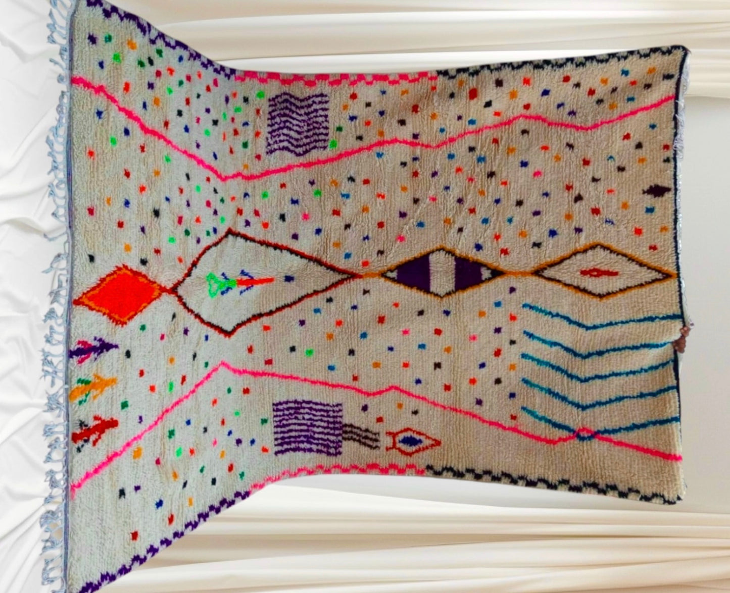 Azilal Rug, size 300 x 200 cm || 9.84 x 6.56 ft