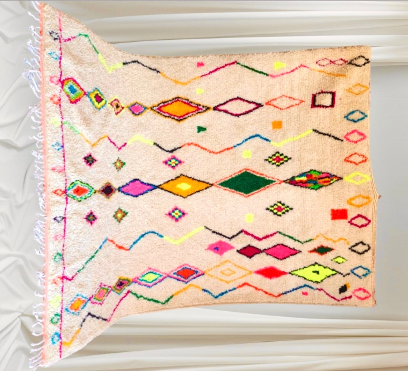 Handmade Azilal Rug, size 300 x 200 cm || 9.84 x 6.56 ft