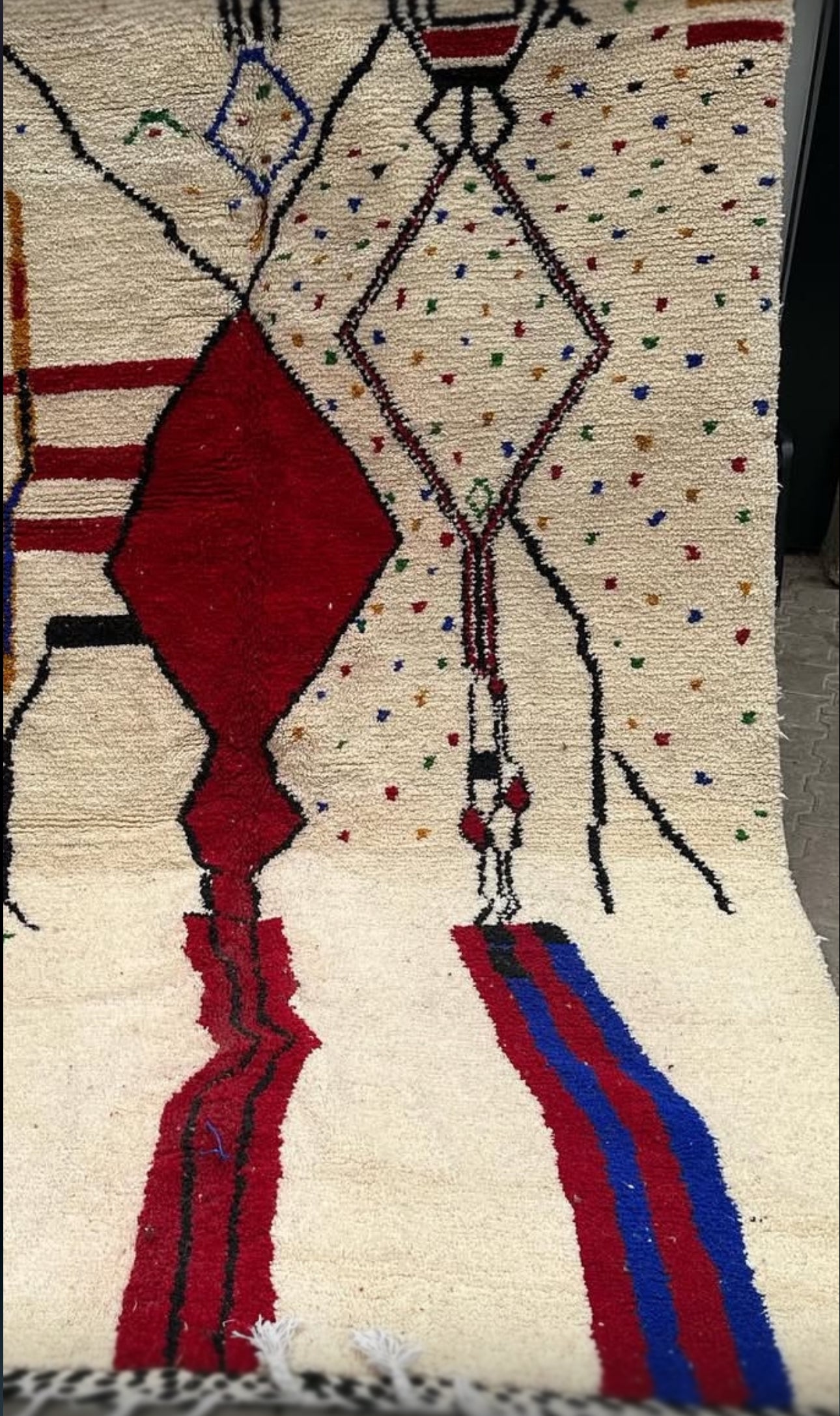Azilal Rug, size 300 x 200 cm || 9.84 x 6.56 ft