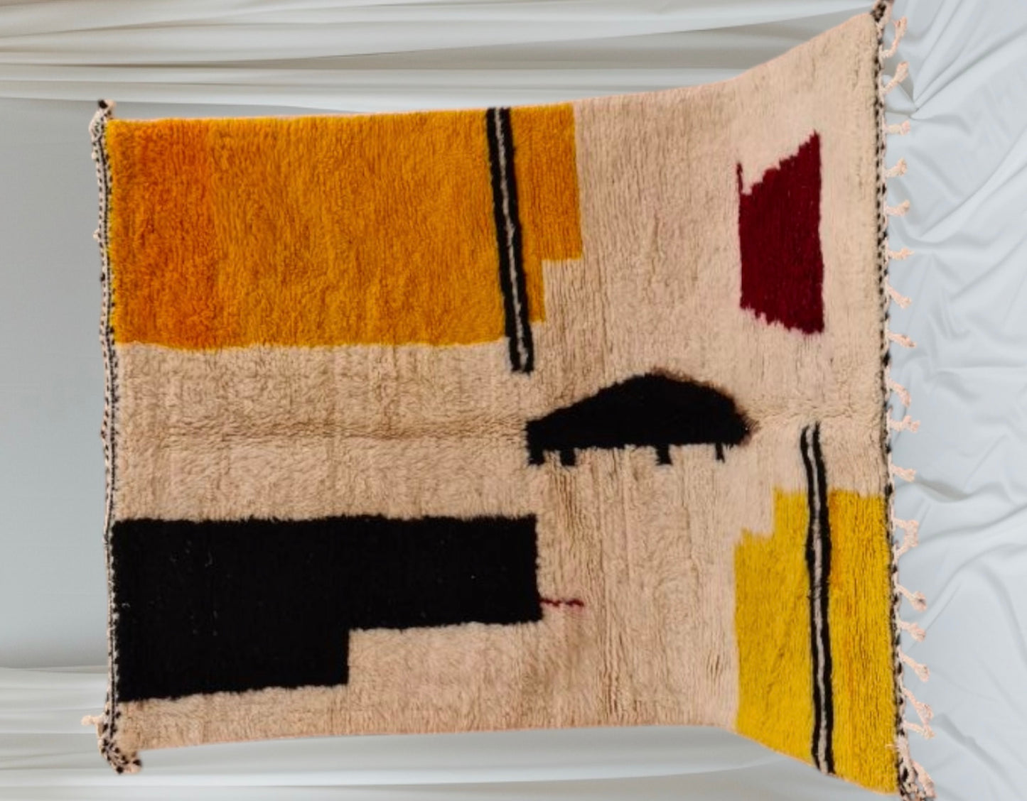 Beni Ouarain Rug size 250 x 150 cm || 8.2 x 4.92 ft