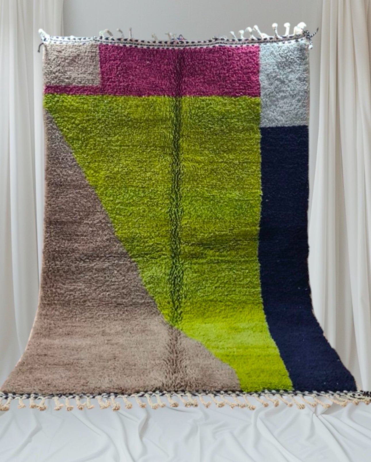 Beni Ouarain Rug size 250 x 150 cm || 8.2 x 4.92 ft