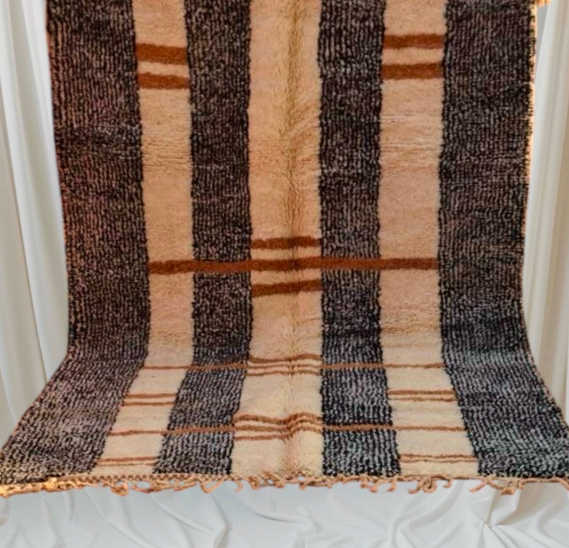 Beni Ouarain Rug size 300 x 200 cm || 9.84 x 6.56 ft