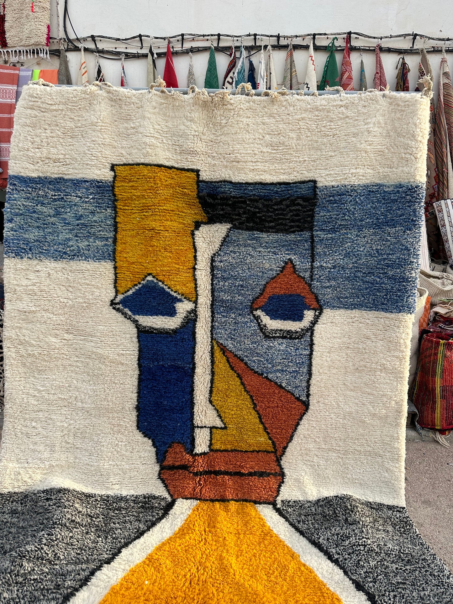 Handmade Azilal Rug, size 300 x 200 cm || 9.84 x 6.56 ft