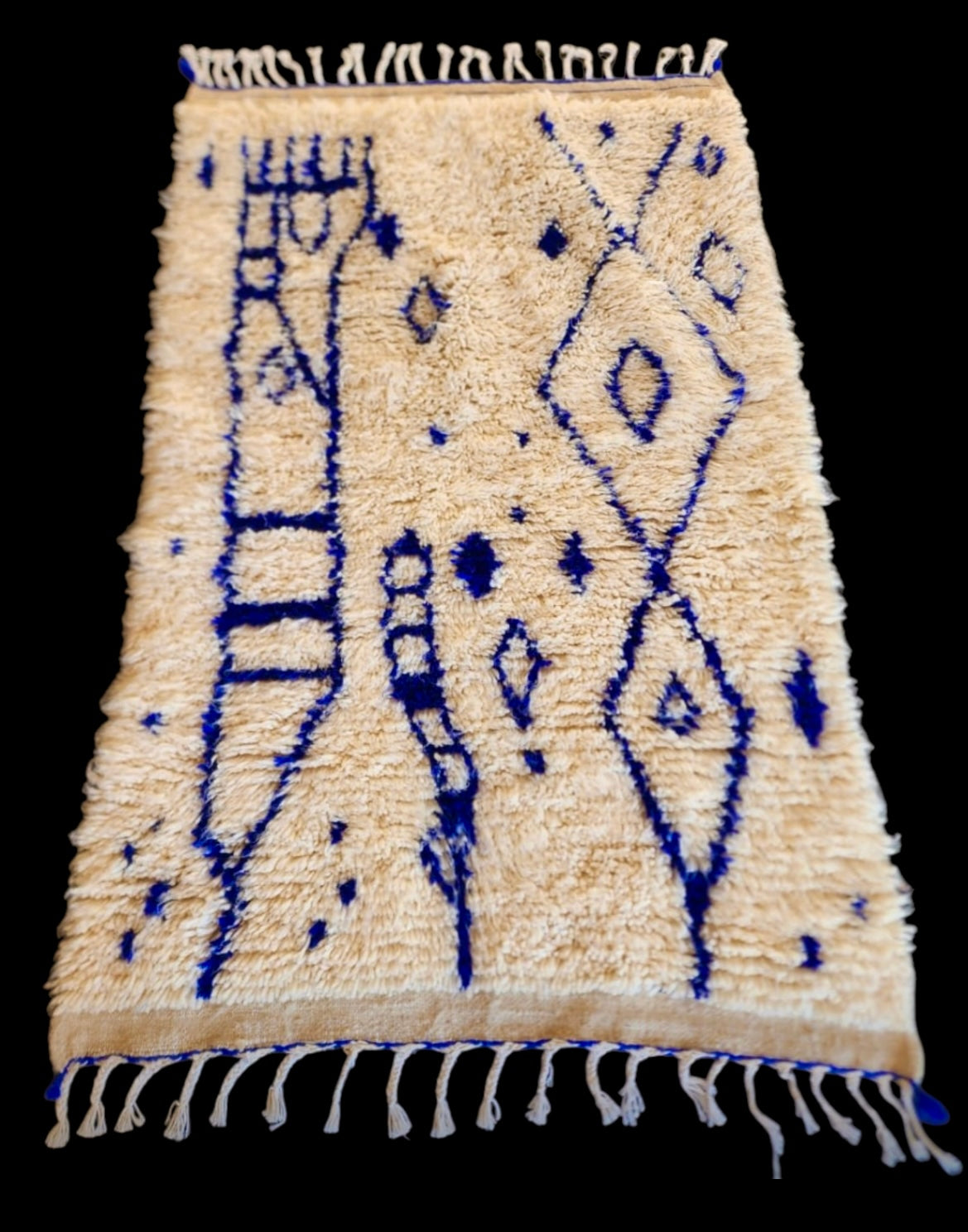 Handmade Azilal Rug, size 250 x 150 cm || 8.2 x 4.92 ft