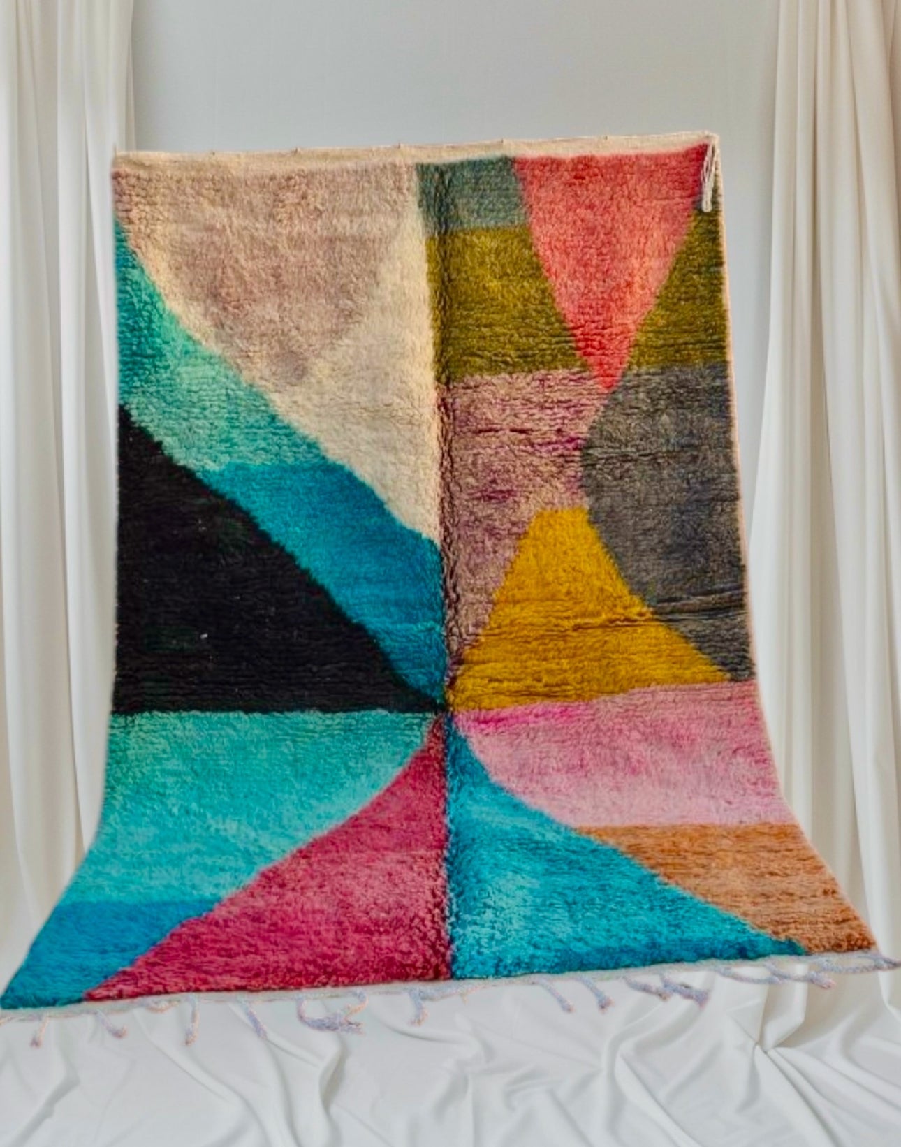 Beni Ouarain Rug size 250 x 150 cm || 8.2 x 4.92 ft