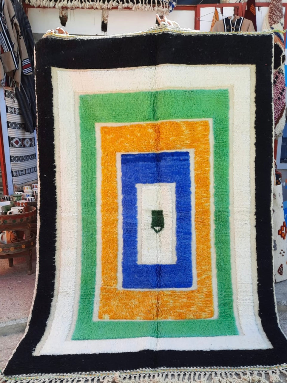 Handmade Azilal Rug, size 250 x 150 cm || 8.2 x 4.92 ft