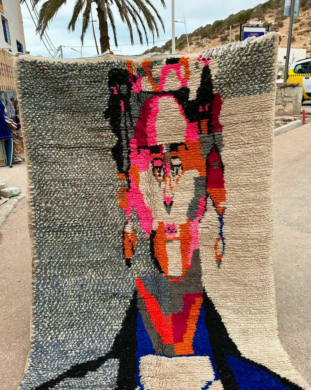 Handmade Azilal Rug, size 250 x 150 cm || 8.2 x 4.92 ft