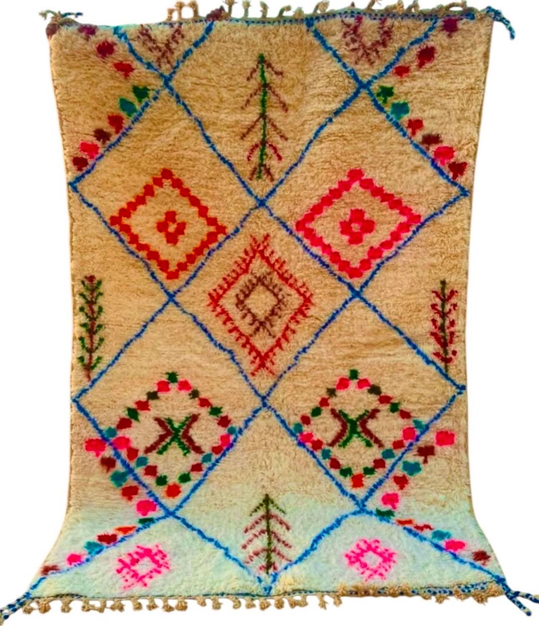 Handmade Azilal Rug, size 250 x 150 cm || 8.2 x 4.92 ft