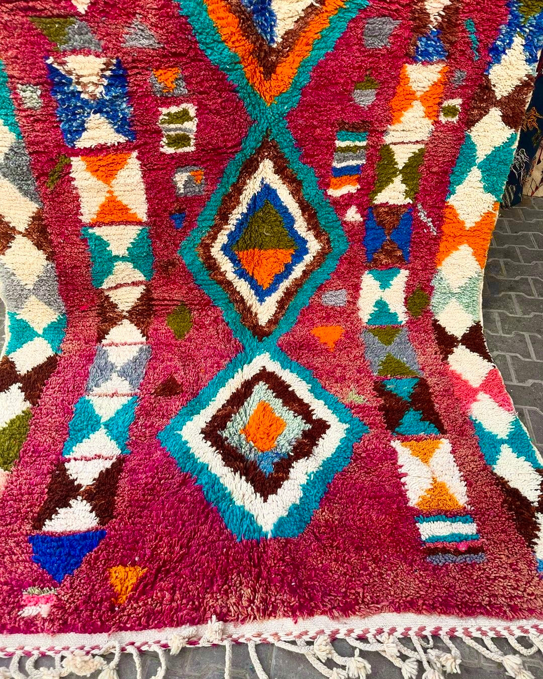 Handmade Azilal Rug, size 300 x 200 cm || 9.84 x 6.56 ft
