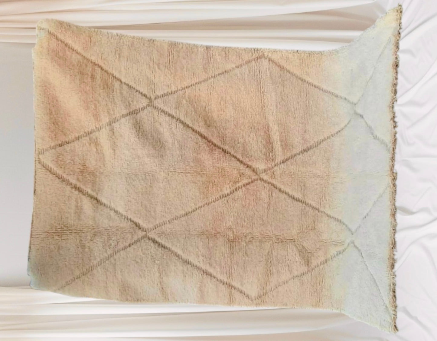 Beni Ouarain Rug size 250 x 150 cm || 8.2 x 4.92 ft