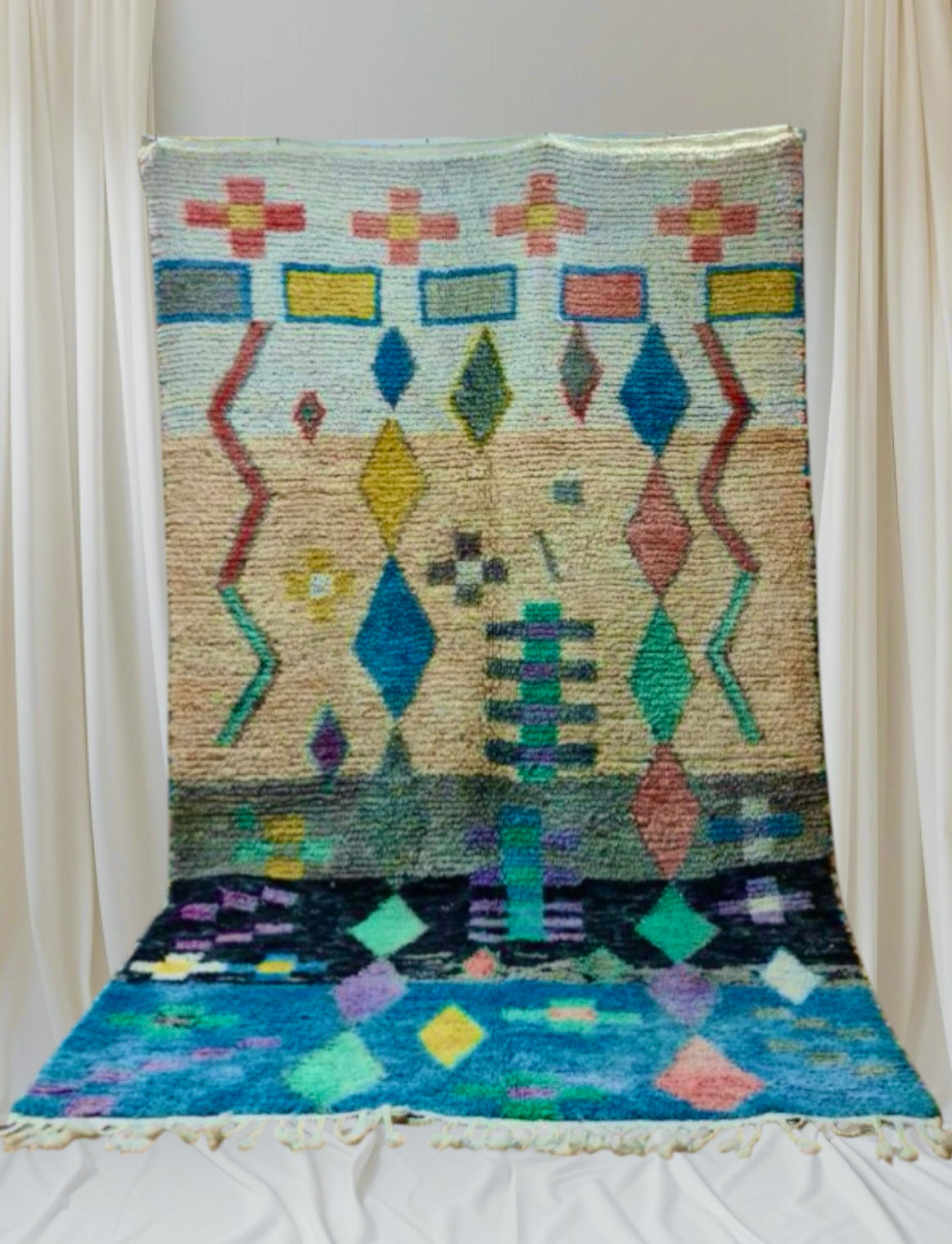 Handmade boujaad Rug, size 250 x 150 cm || 8.2 x 4.92 ft