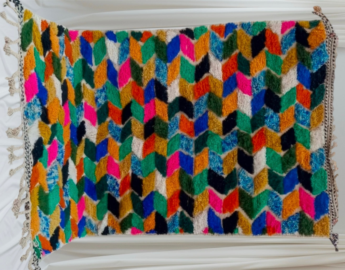Beni Ouarain Rug size 250 x 150 cm || 8.2 x 4.92 ft