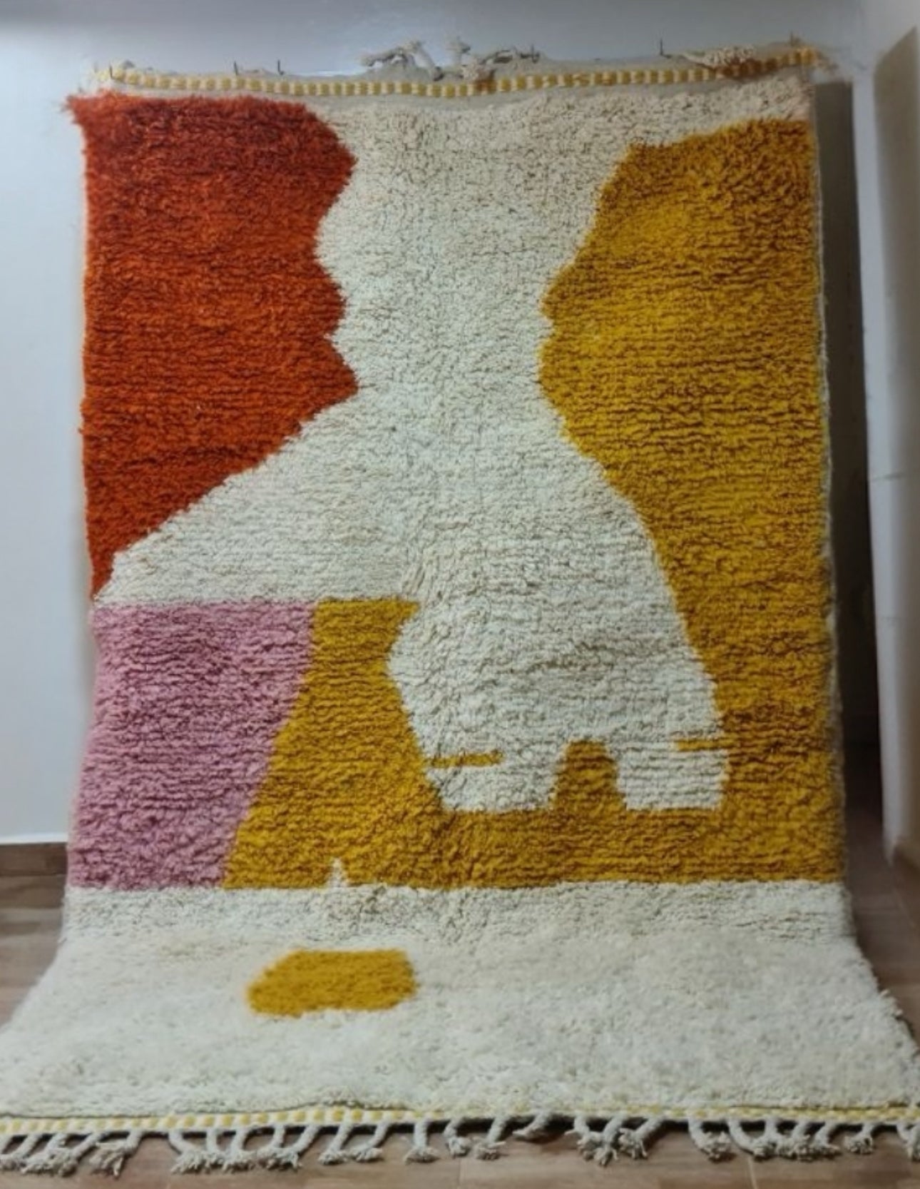 Handmade Azilal Rug, size 250 x 150 cm || 8.2 x 4.92 ft