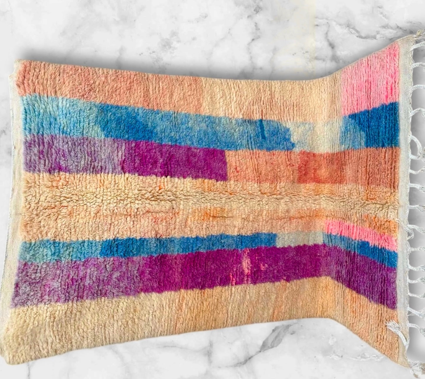 Handmade Azilal Rug, size 250 x 150 cm || 8.2 x 4.92 ft