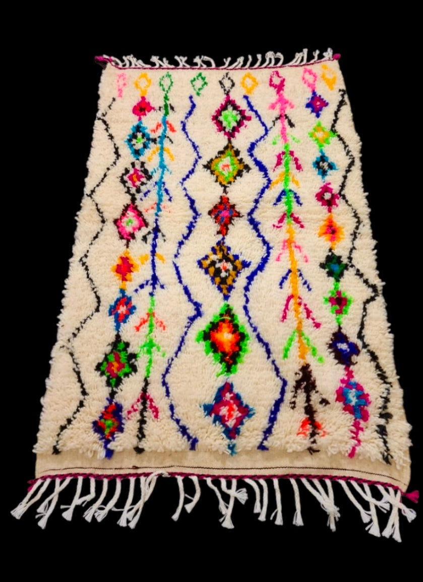 Handmade Azilal Rug, size 150 x 100 cm (4.92 x 3.28 ft)