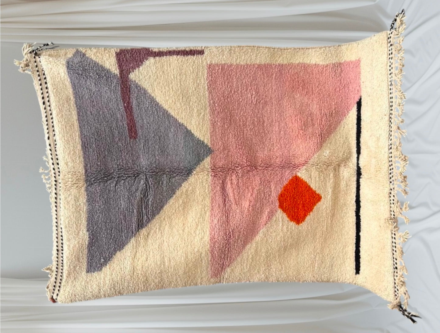 Beni Ouarain Rug size 250 x 150 cm || 8.2 x 4.92 ft