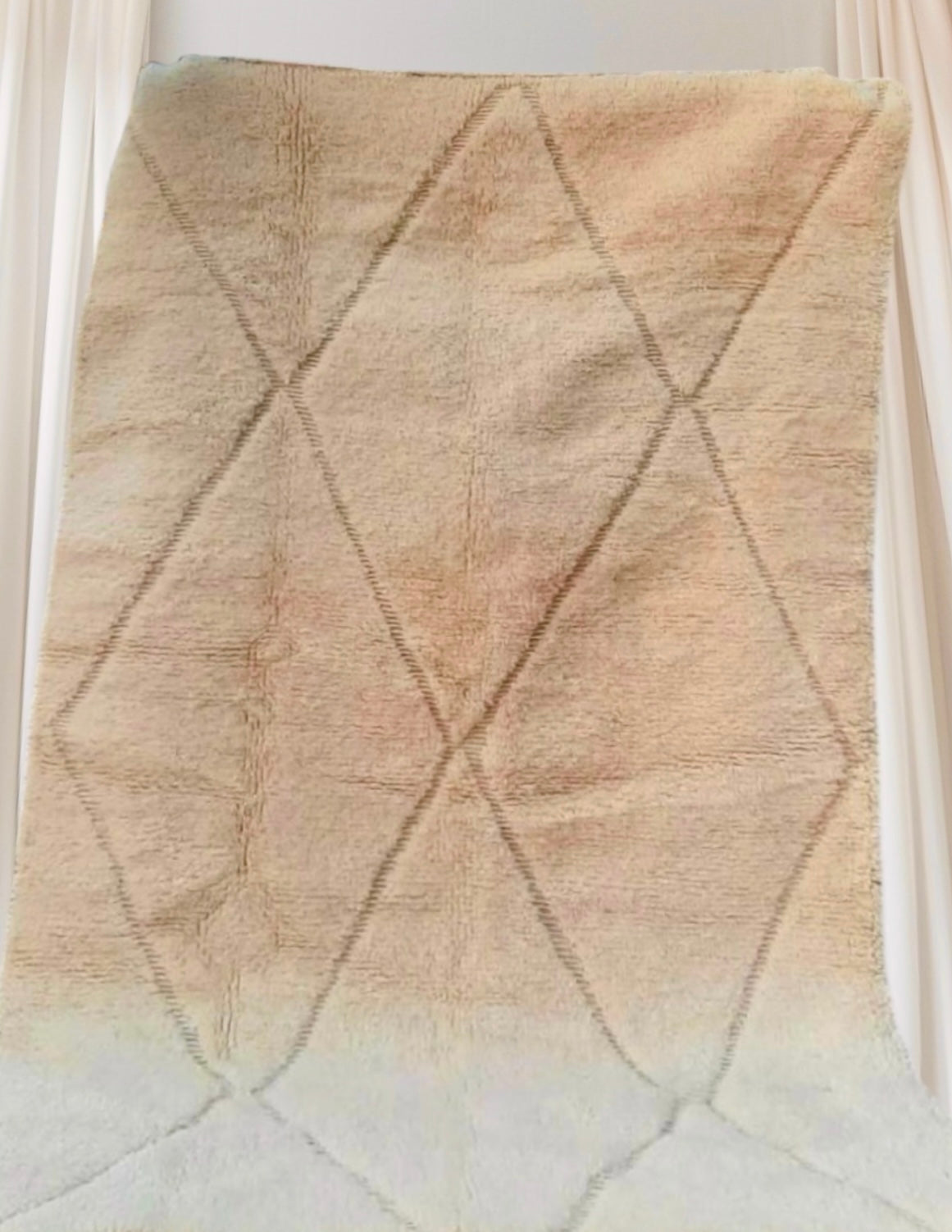 Beni Ouarain Rug size 250 x 150 cm || 8.2 x 4.92 ft