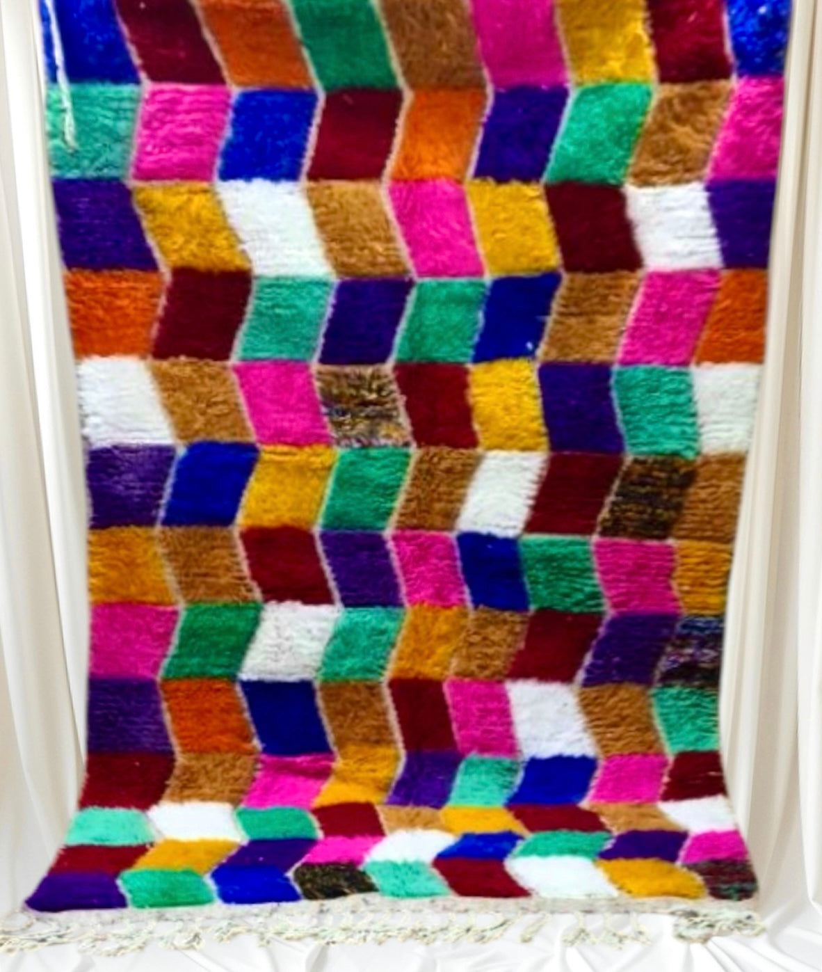 Handmade Azilal Rug, size 230 x 160 cm || 7.54 x 5.24 ft