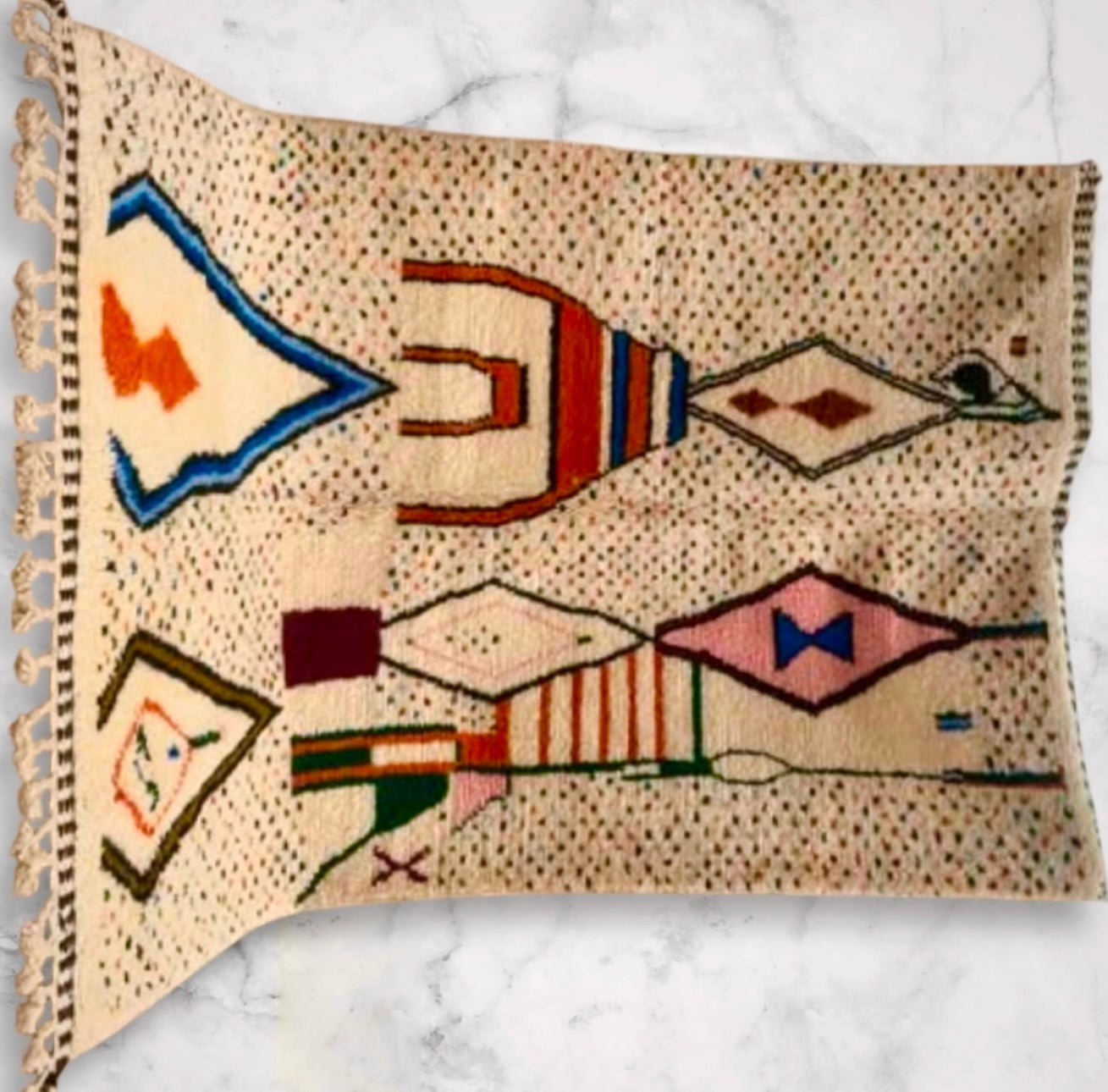 Handmade Azilal Rug, size 250 x 150 cm || 8.2 x 4.92 ft