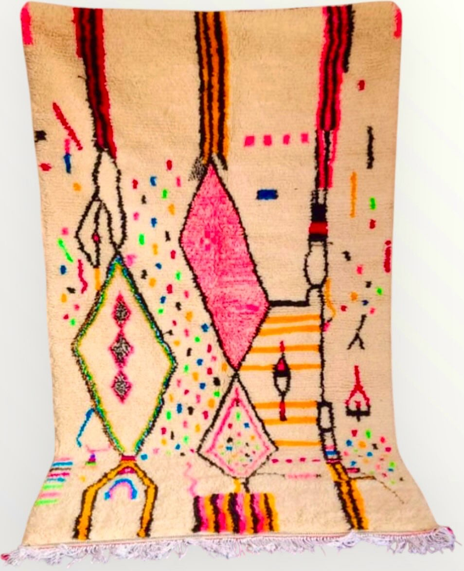 Handmade Azilal Rug, size 250 x 150 cm || 8.2 x 4.92 ft