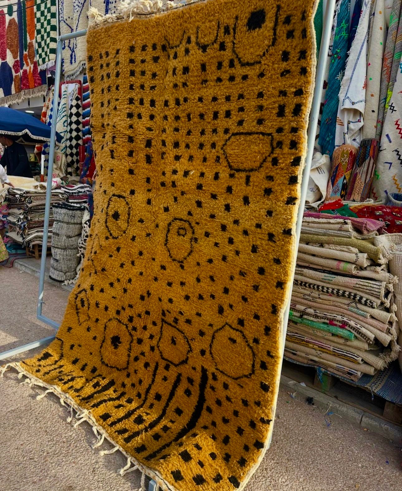 Beni Ouarain Rug size 250 x 150 cm || 8.2 x 4.92 ft