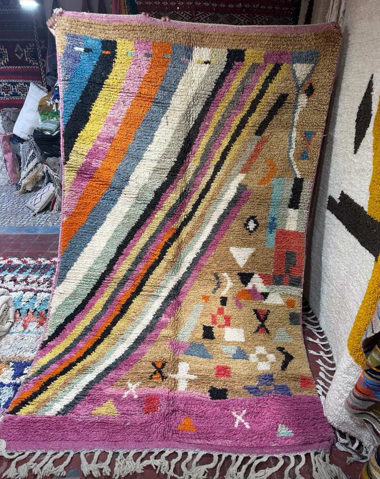 Beni Ouarain Rug size 250 x 150 cm || 8.2 x 4.92 ft