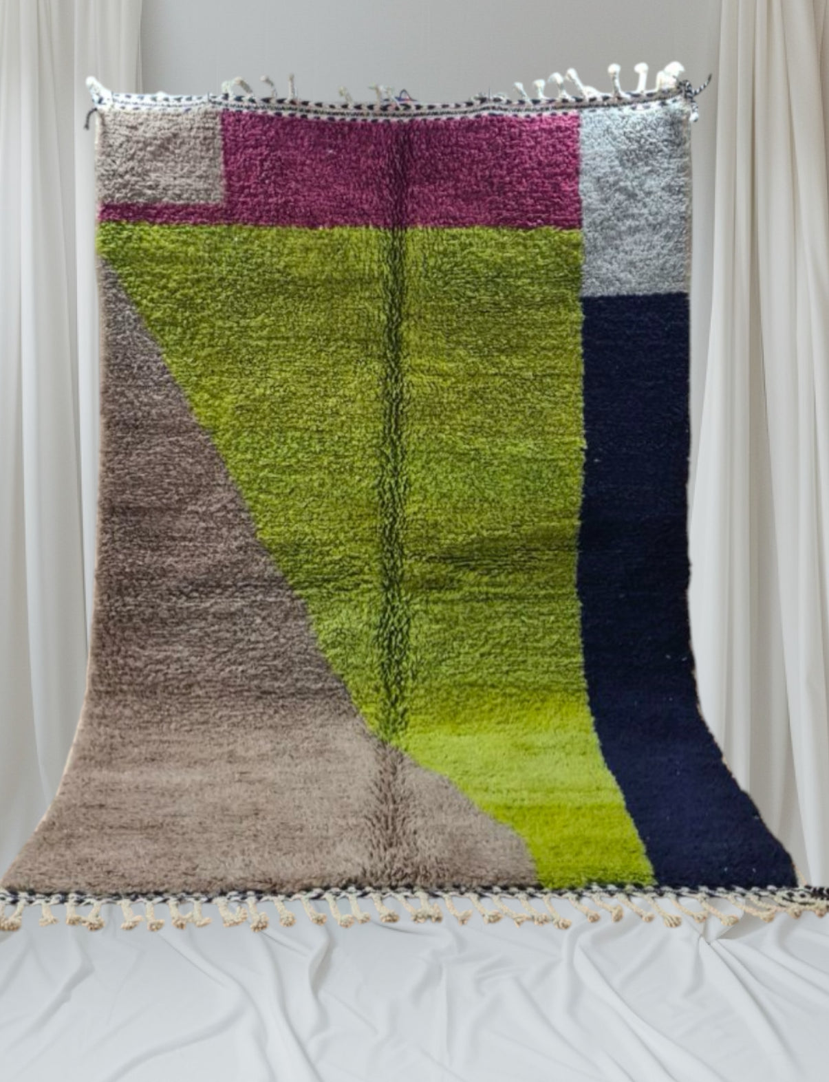 Beni Ouarain Rug size 250 x 150 cm || 8.2 x 4.92 ft