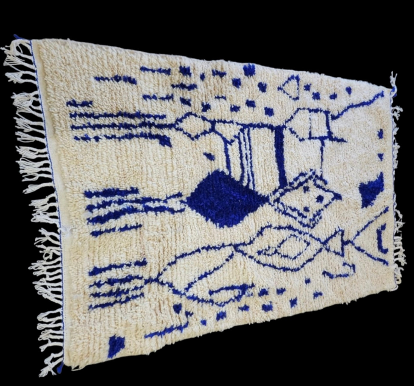 Handmade Azilal Rug, size 150 x 100 cm (4.92 x 3.28 ft)