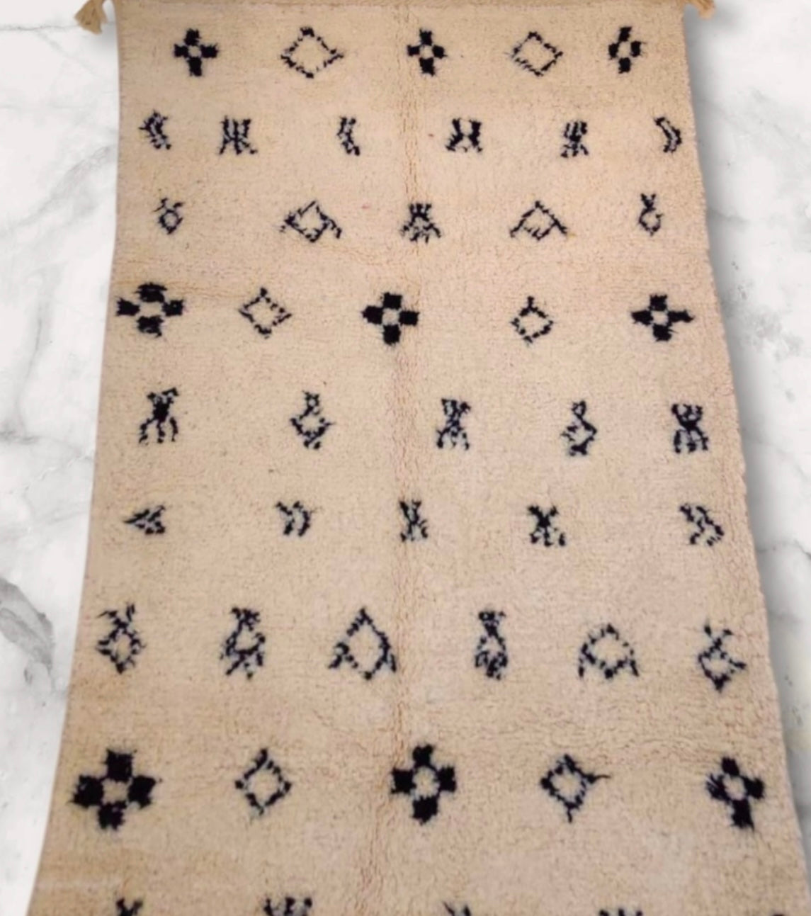Beni Ouarain Rug size 250 x 150 cm || 8.2 x 4.92 ft