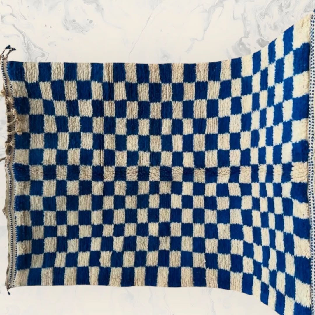 Beni Ouarain Rug size 250 x 150 cm || 8.2 x 4.92 ft