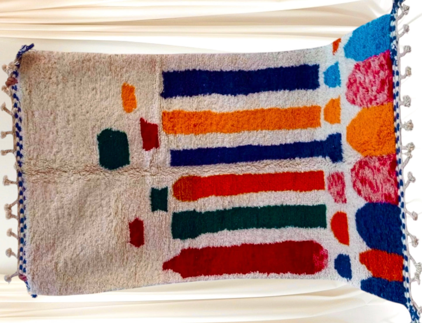 Beni Ouarain Rug size 250 x 150 cm || 8.2 x 4.92 ft