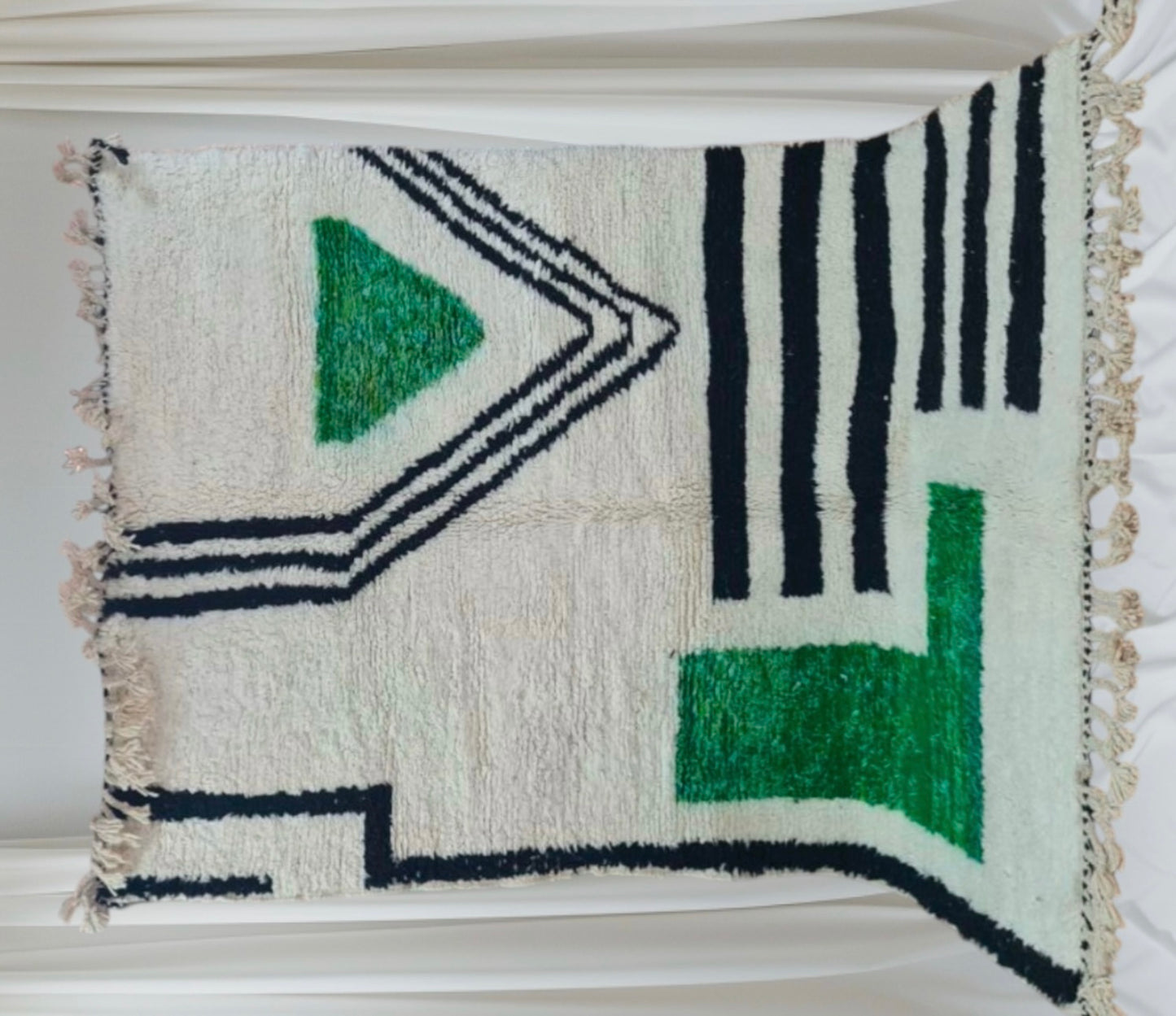 Beni Ouarain Rug size 250 x 150 cm || 8.2 x 4.92 ft