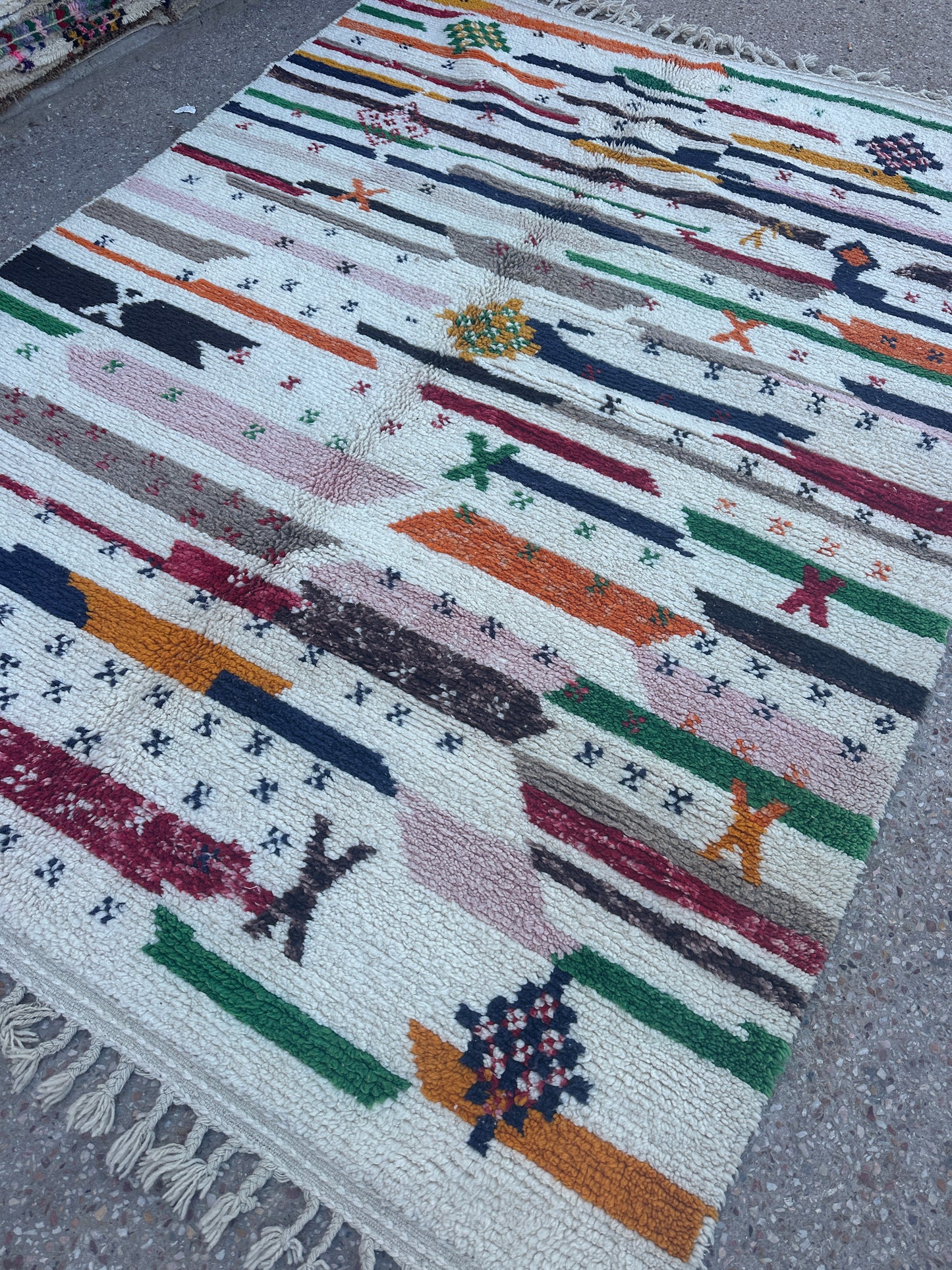 Azilal Rug, size 300 x 200 cm || 9.84 x 6.56 ft