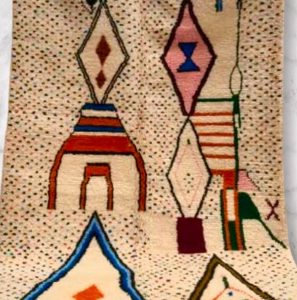 Handmade Azilal Rug, size 250 x 150 cm || 8.2 x 4.92 ft