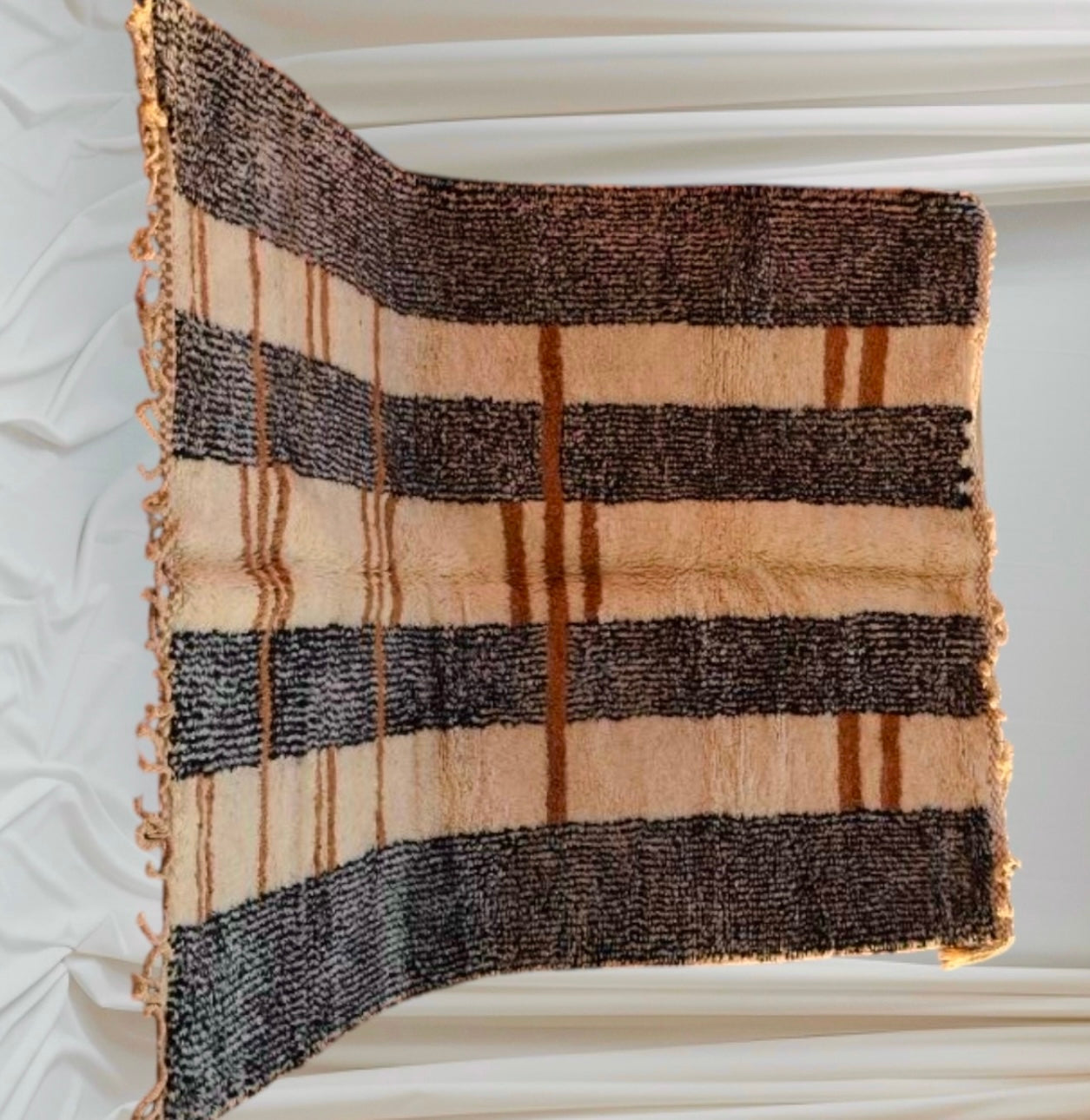 Beni Ouarain Rug size 300 x 200 cm || 9.84 x 6.56 ft