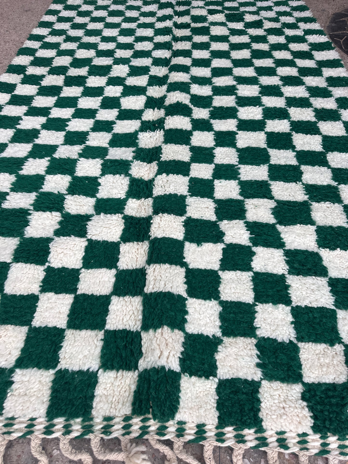 Handmade Beni Ouarain, size 250 x 150 cm || 8.2 x 4.92 ft