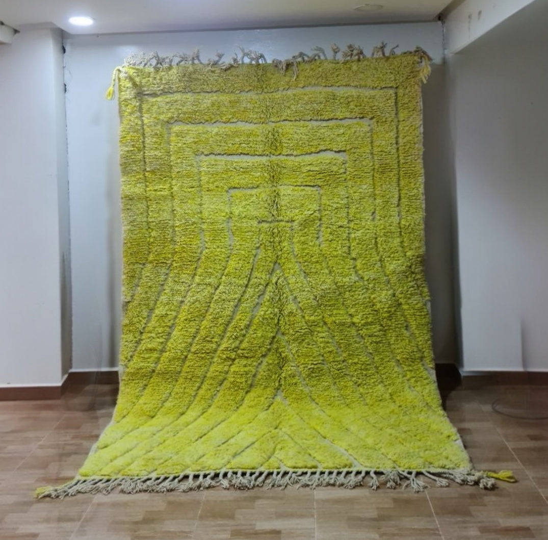 Handmade Azilal Rug, size 250 x 150 cm || 8.2 x 4.92 ft