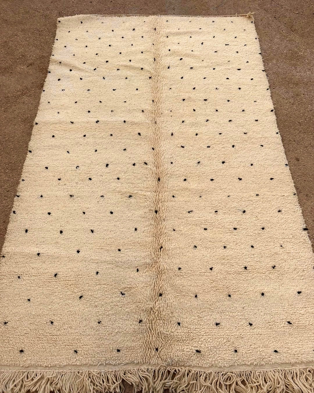 Beni Ouarain Rug size 250 x 150 cm || 8.2 x 4.92 ft