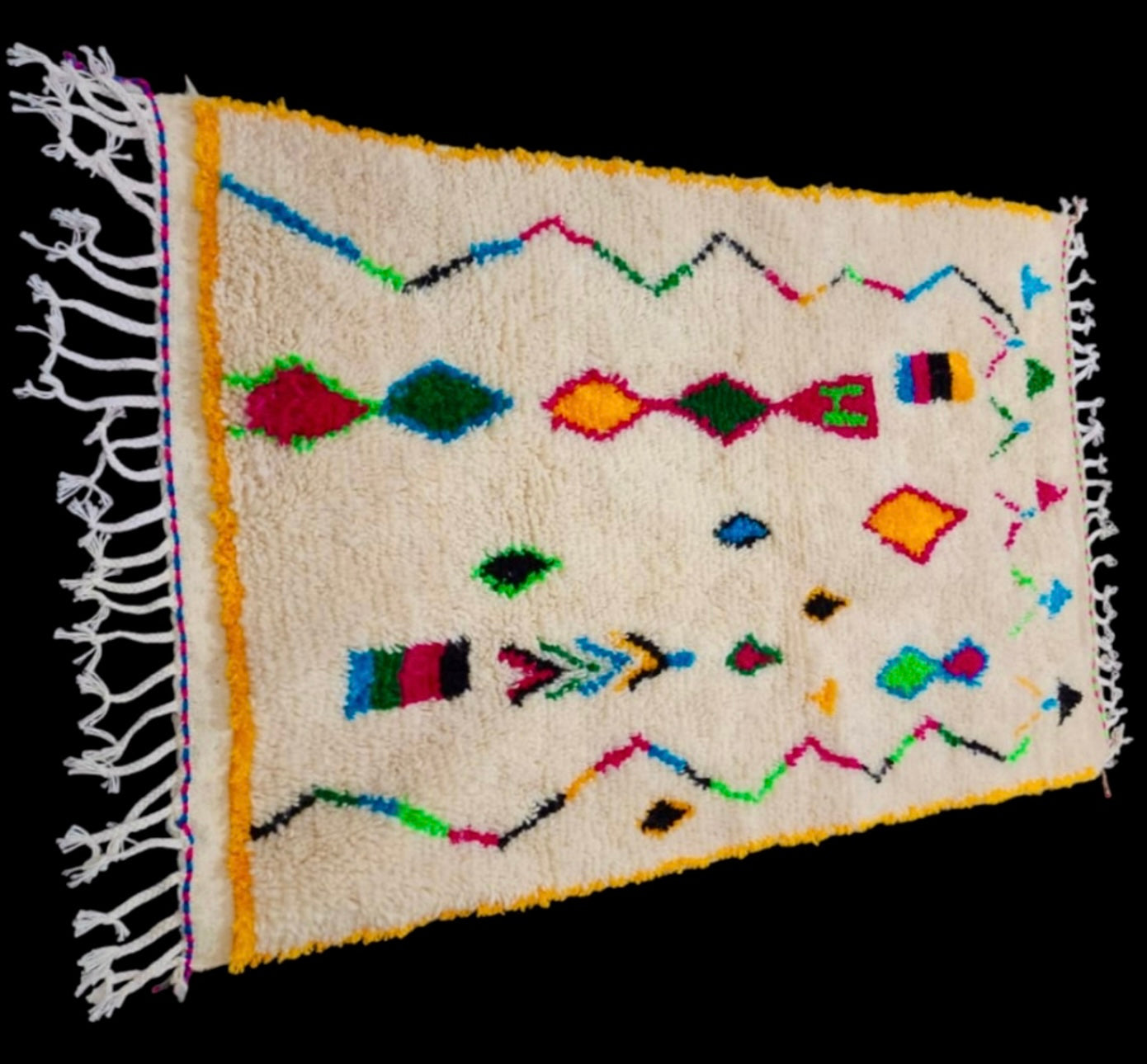 Handmade Azilal Rug, size 150 x 100 cm (4.92 x 3.28 ft)