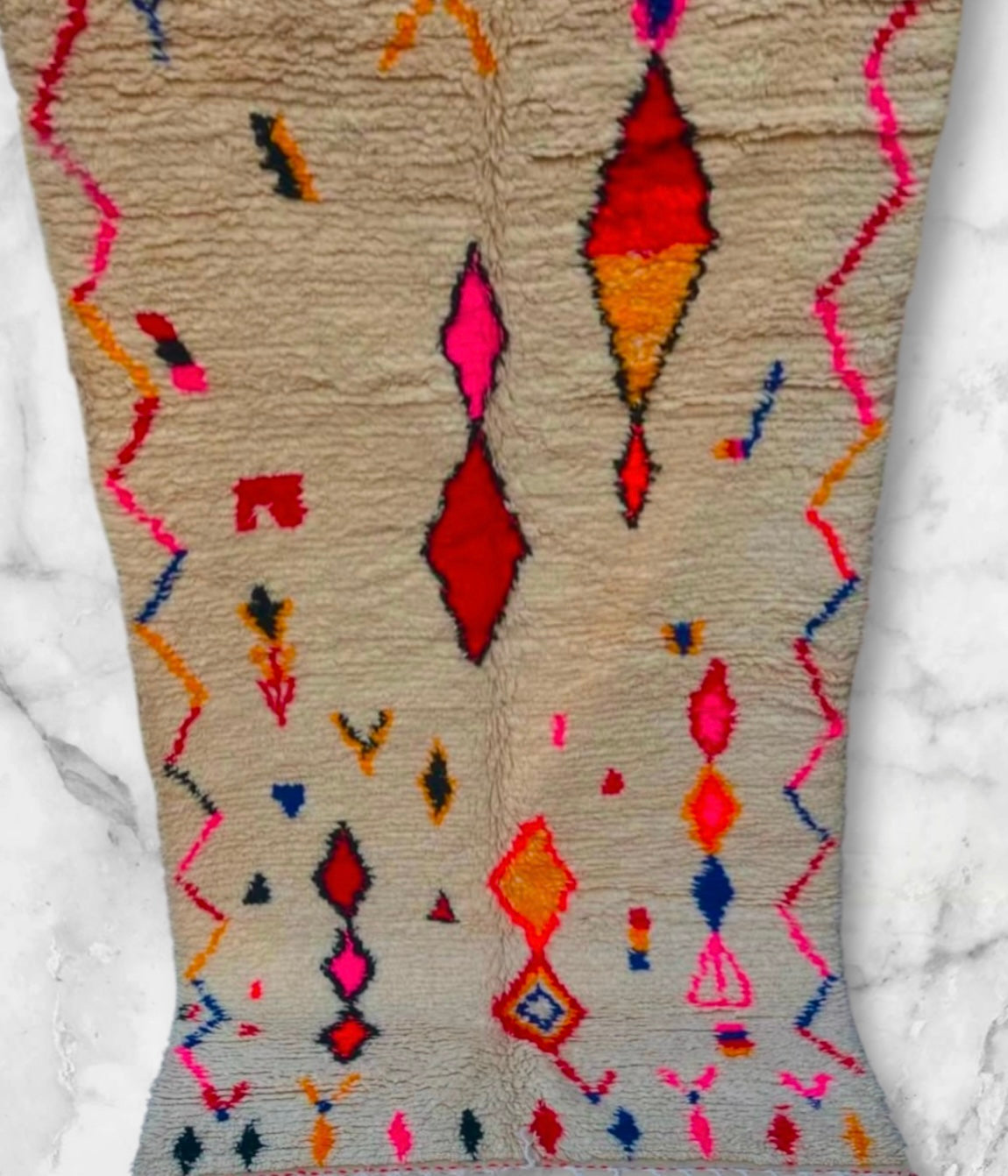 Handmade Azilal Rug, size 250 x 150 cm || 8.2 x 4.92 ft