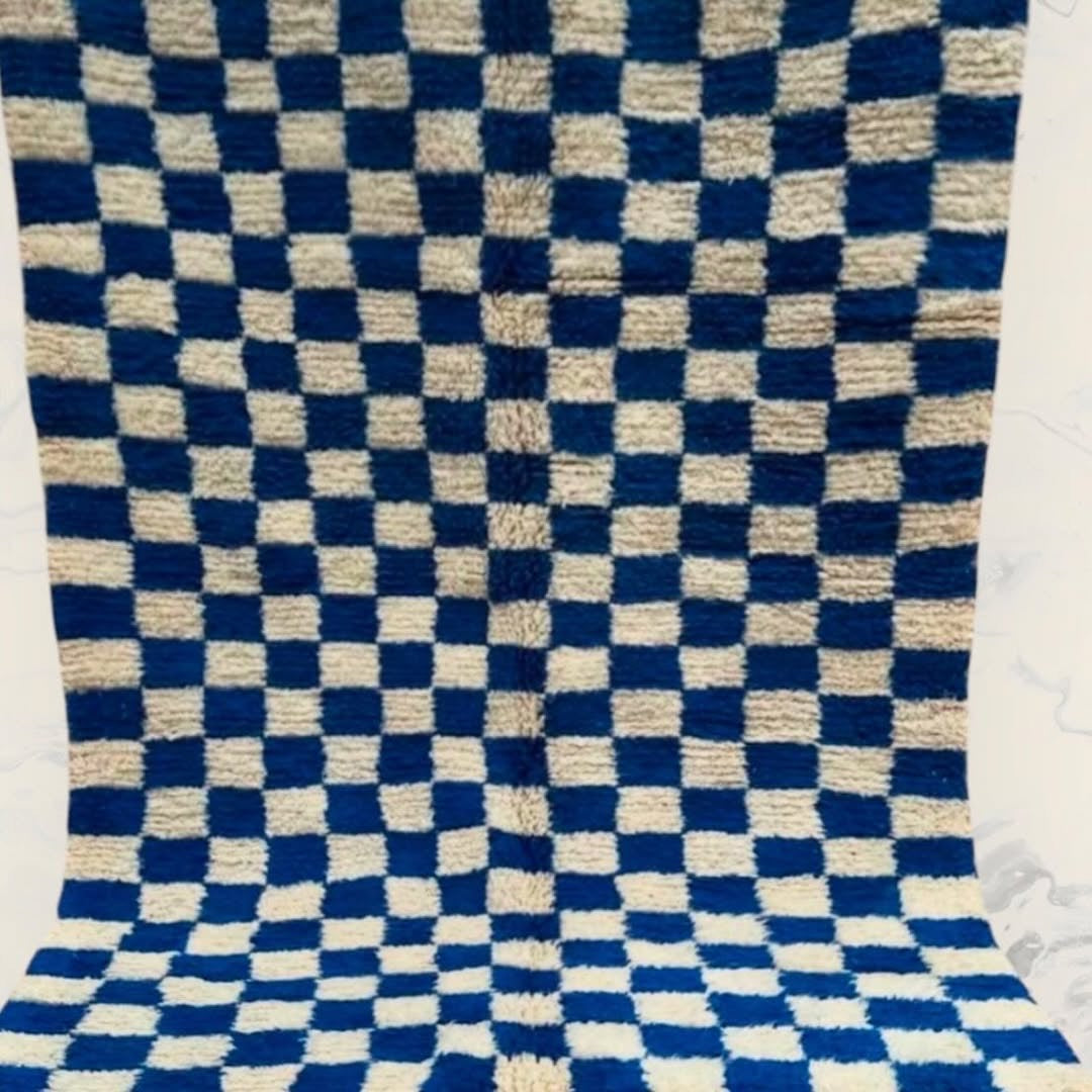 Beni Ouarain Rug size 250 x 150 cm || 8.2 x 4.92 ft