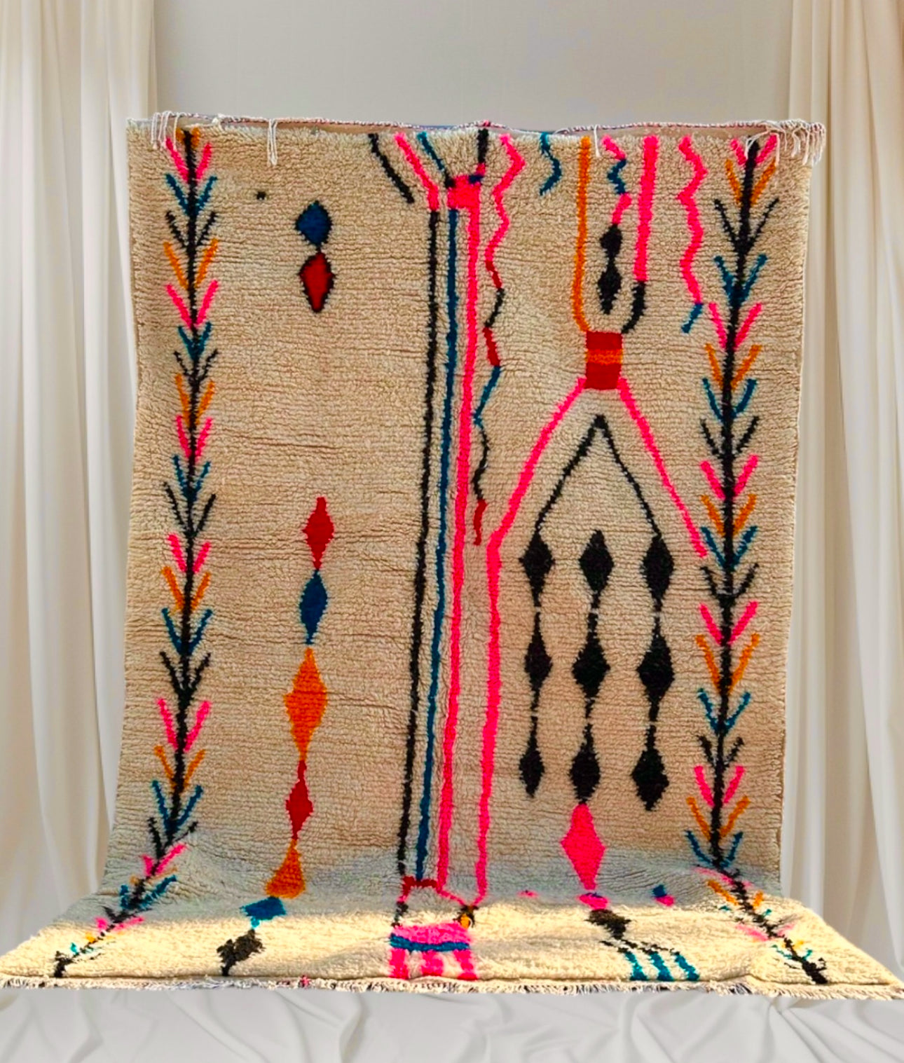 Azilal Rug, size 300 x 200 cm || 9.84 x 6.56 ft