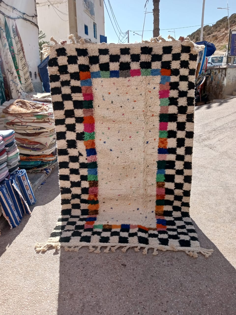 Handmade Azilal Rug, size 250 x 150 cm || 8.2 x 4.92 ft