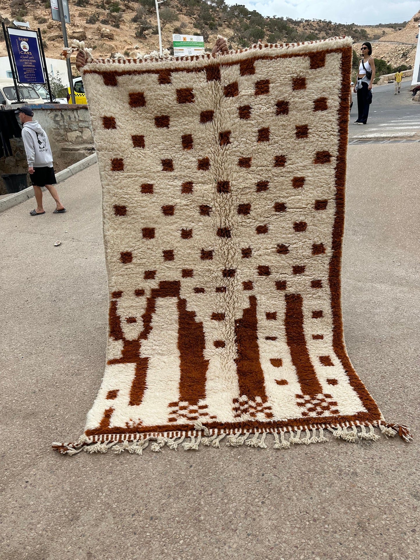 Beni Ouarain Rug size 250 x 150 cm || 8.2 x 4.92 ft