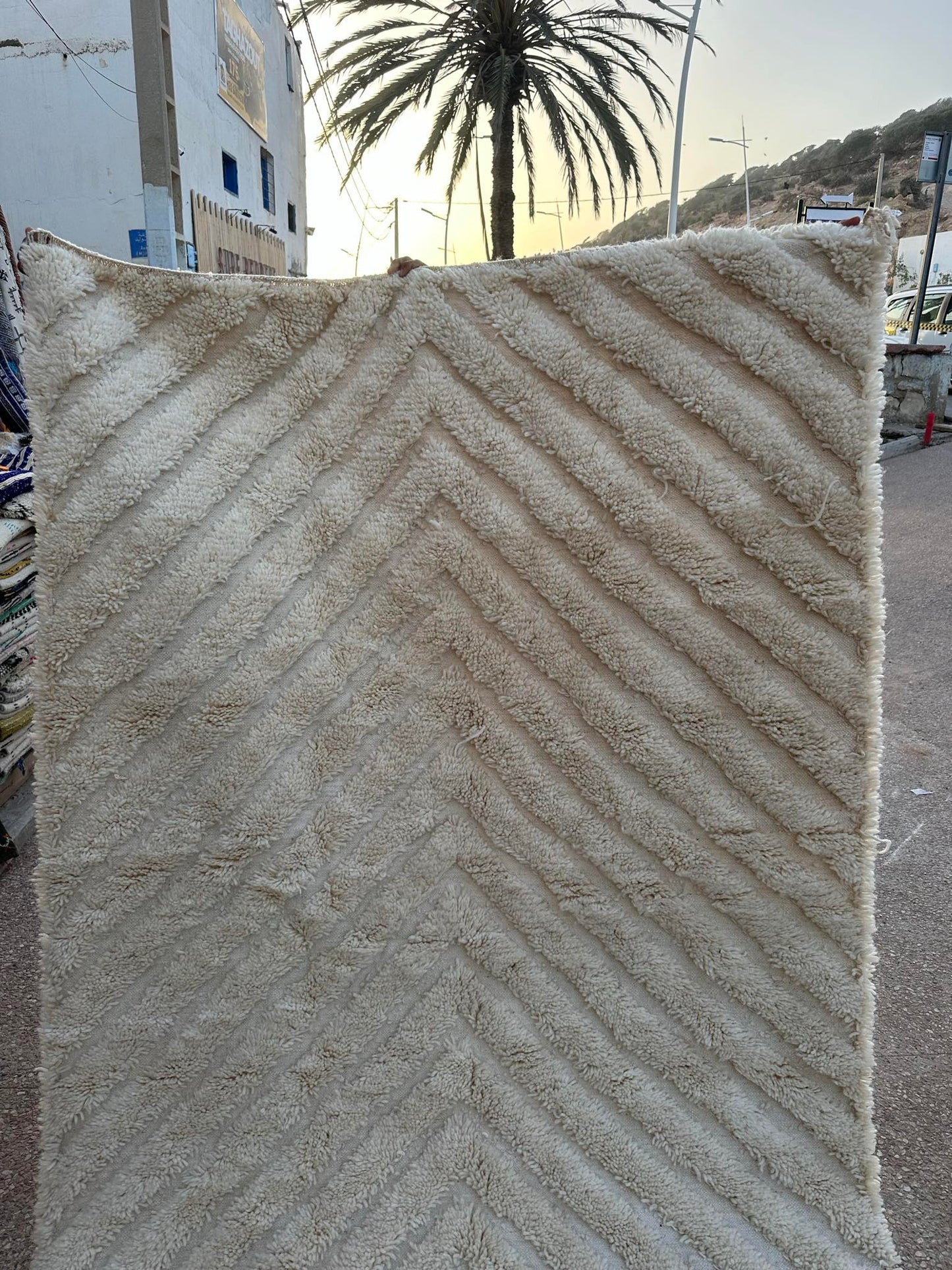 Beni Ouarain Rug size 250 x 150 cm || 8.2 x 4.92 ft